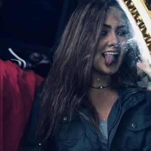 Meet your Posher, Leslie